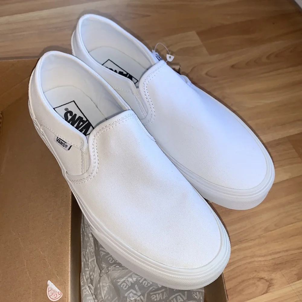 Vans | Asher All white Canvas Shoes women’s size 9 - Picture 9 of 12